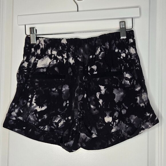 Lululemon Spring Break Away Short II - 4 Dusk Dye White Black / Black - Picture 4 of 6
